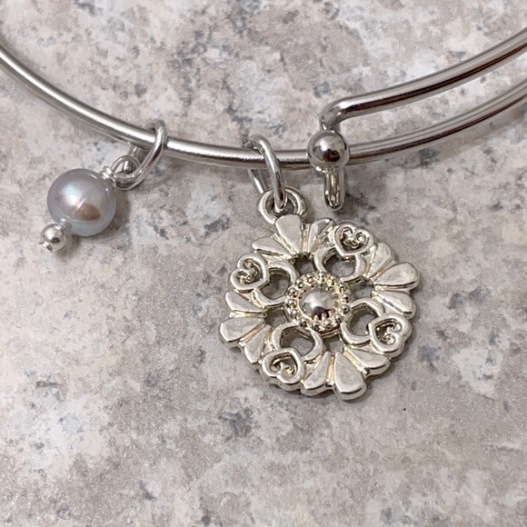 Dyed Blue Agate Charm Bracelet - Picture 3 of 8